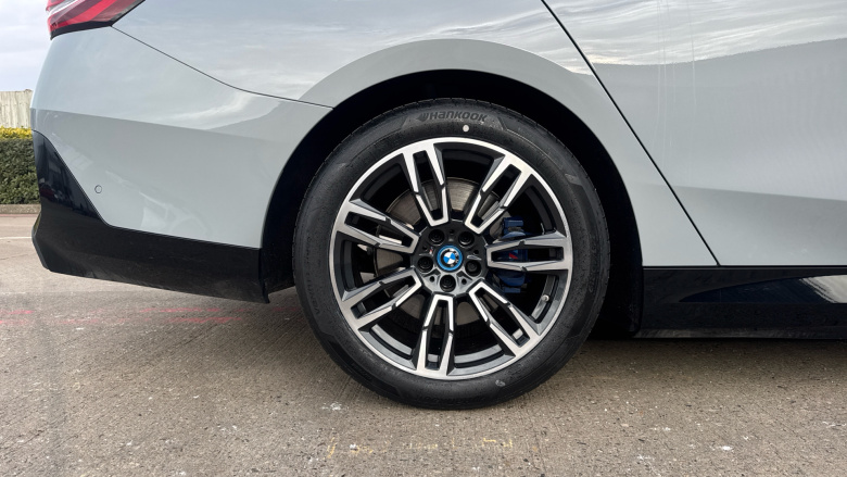 BMW 5 Series 520i M Sport 5dr Auto [Comfort Plus] Petrol Estate